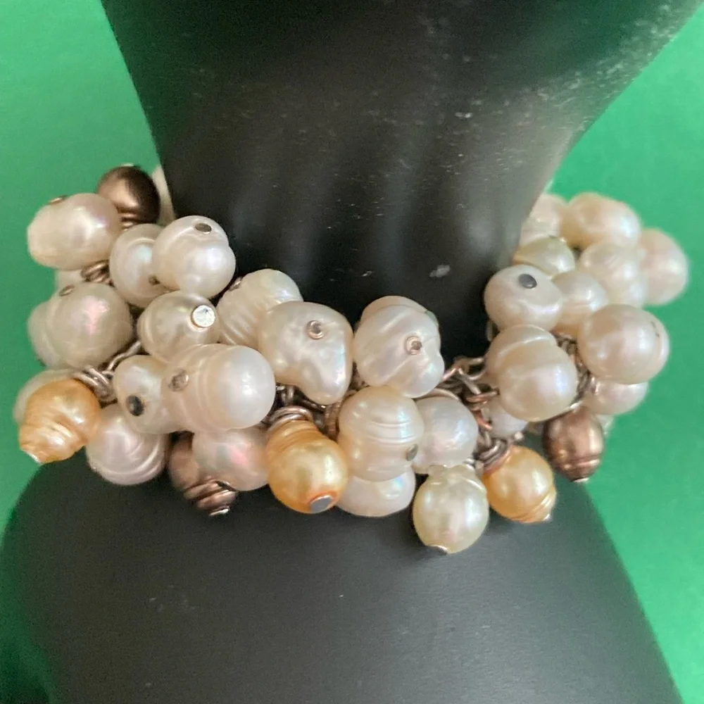 Vintage Pearl Cluster Bracelet - Picture 7 of 7
